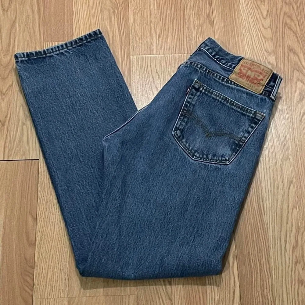 Levi's 505 Men’s 33x34 (32x33) Straight Fit Jeans Medium Blue Denim Classic